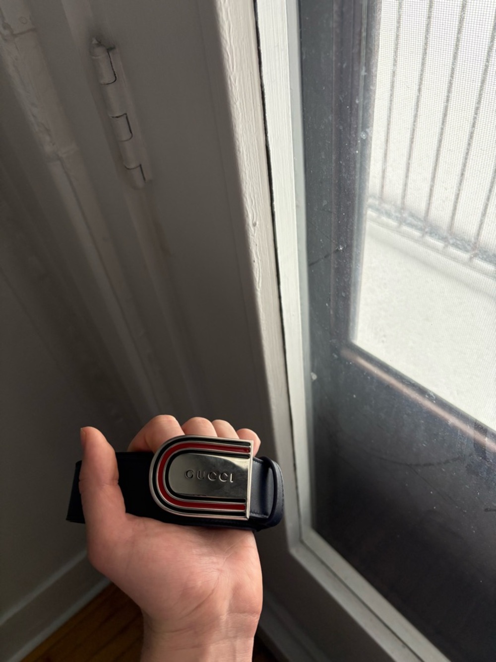 Gucci Dark Navy Leather Belt with Red and Blue Stripe Plaque - Picture 2 of 4